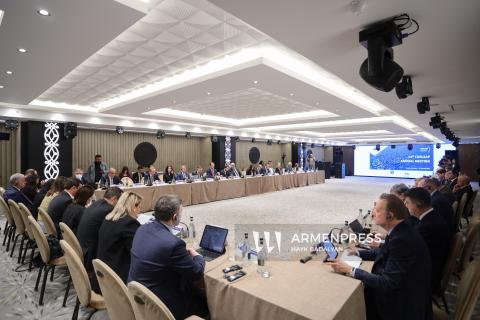 Стремясь к более демократичному и децентрализованному управлению: в Ереване стартовала 14-я ежегодная встреча CORLEAP