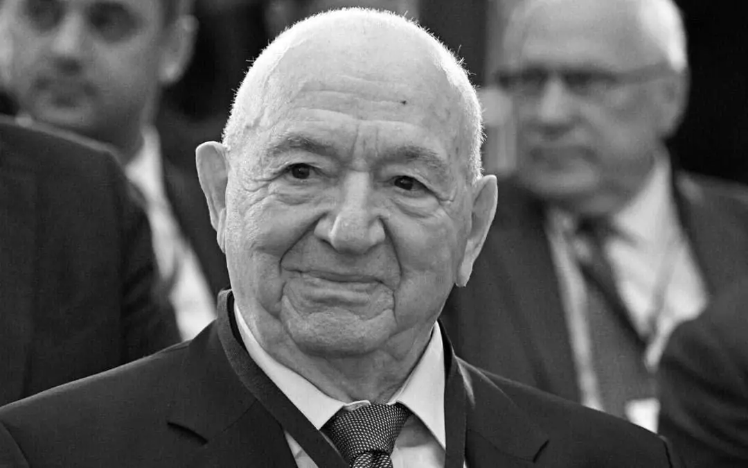 ԽՍՀՄ հավաքականի կազմում օլիմպիական չեմպիոն Նիկիտա Սիմոնյանի հուղարկավորությունը տեղի կունենա Վագանկովյան գերեզմանատանը՝ նոյեմբերի 27-ին, հաղորդում է ՏԱՍՍ-ը՝ հղում կատարելով իր աղբյուրին։