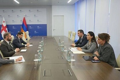 Министры экономики Армении и Грузии обсудили сотрудничество в сфере транспорта и логистики