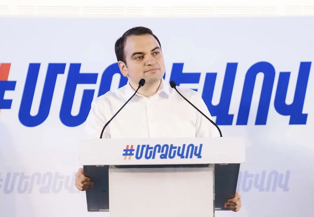 «Մեր ձևով» ժողովրդական շարժման համակարգող, կալանավորված գործարար Սամվել Կարապետյանի եղբորորդին՝ Նարեկ Կարապետյանը գրում է․