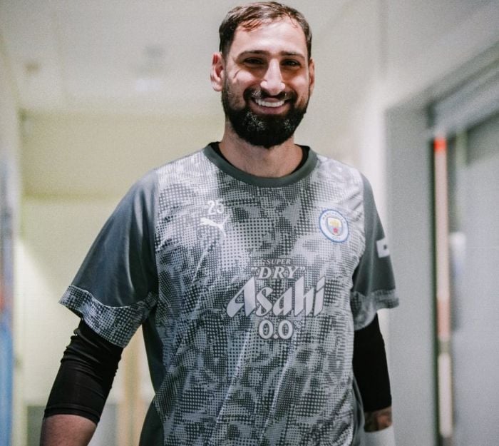 Ֆուտբոլային պատմության եւ վիճակագրության միջազգային ֆեդերացիան (IFFHS) ներկայացրել է այս տավա լավագույն դարպասապահների տասնյակը։ Ջանլուիջի Դոնարումա («Մանչեսթեր Սիթի»)՝ 169 միավոր 2. Տիբո Կուրտուա («Ռեալ Մադրիդ»)՝ 65 3. Յան Զոմեր («Ինտեր»)՝ 59 4. Մանուել Նոյեր («Բավարիա»)՝ 50 5. Դավիդ Ռայա («Արսենալ»)՝ 40 6. Ալիսոն Բեքեր («Լիվերպուլ»)՝ 24 7. Էմիլիանո Մարտինես («Աստոն Վիլա»)՝ 20 8. Ռոբերտ Սանչես («Չելսի»)՝ 15 9. Ջորդան Փիքֆորդ («Էվերտոն»)` 14 10. Յասին Բունու («Ալ Հիլա»)`13 Հետևեք NEWS.am SPORT-ին Facebook-ում, Twitter և Telegram-ում