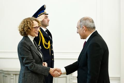 ՀՀ վարչապետն ու ՆԱՏՕ-ի գլխավոր քարտուղարի տեղակալը քննարկել են երկուստեք հետաքրքրություն ներկայացնող հարցեր