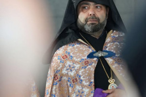 Թող այս բերկրալի տոները դառնան խաղաղության, միասնության, ապաշխարության և հոգևոր հաղթանակի սկիզբ. քաղաքական բանտարկյալ ու քրիստոնյա լինելու համար հալածվող Մկրտիչ սրբազանի ուղերձը կալանավայրից