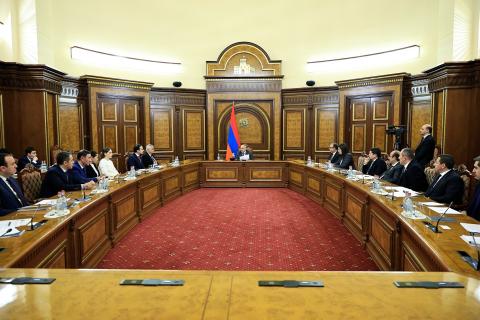 Под руководством премьер-министра Армении обсуждены проекты изменений в закон «О местном самоуправлении в городе Ереване»