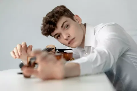 Филармония начнет 2026 год концертом Государственного симфонического оркестра Гюмри и скрипача Андреа Чикаладзе