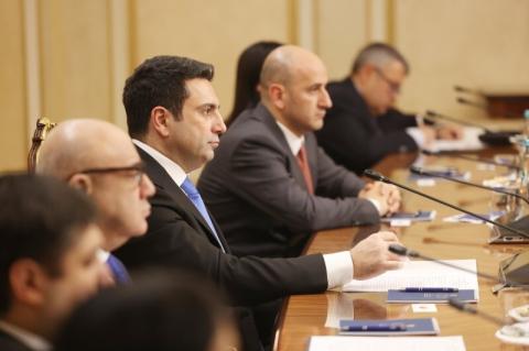 Председатель НС Армении уверен, что выиграет суд против СМИ, приписавшего ему фразу «Россию нужно уничтожить»