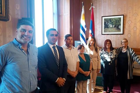 Посол провела встречу с членами вновь созданной группы дружбы Уругвай-Армения