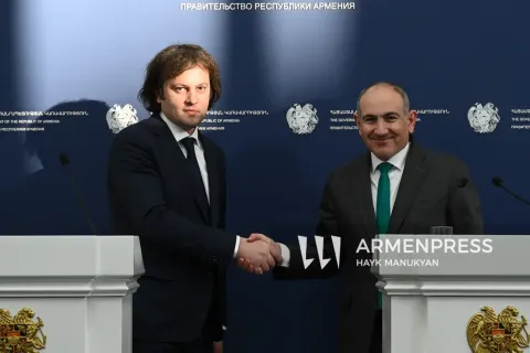 Հայաստանի վարչապետը ոչ ֆորմալ հանդիպում է անցկացրել Վրաստանի գործընկերոջ հետ