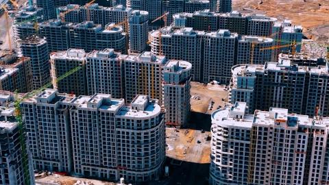 В Defanse Housing идет активное строительство: работы первого этапа близятся к завершению
