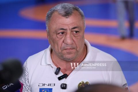 Тренер сборной по греко-римской борьбе даст молодым борцам возможность набраться опыта на чемпионате Европы