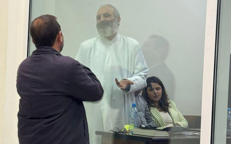 «Հայաստան» խմբակցության պատգամավոր Գեղամ Մանուկյանը գրել է. «Ամեն օր պետք է հիշել արդեն 11 ամիս անազատության մեջ գտնվող Բագրատ Սրբազանի, 18 Արդարների մասին։ Նրանք անկոտրում պայքարողներ են…