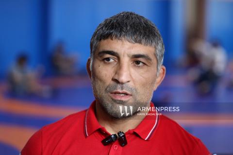 Тренер сборной по вольной борьбе возлагает большие надежды на опытных спортсменов-участников чемпионата Европы