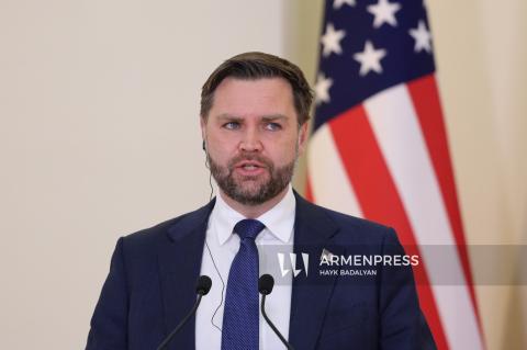 Вице-президент США призвал Папу Римского сосредоточиться на моральных вопросах